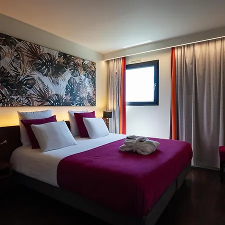 Mercure Centre Hotel 4*