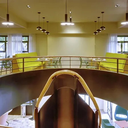 メルキュール センター ホテル 4*