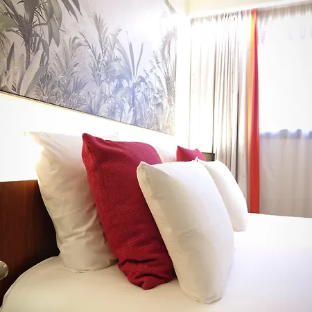 Mercure Centre Hotel 4*