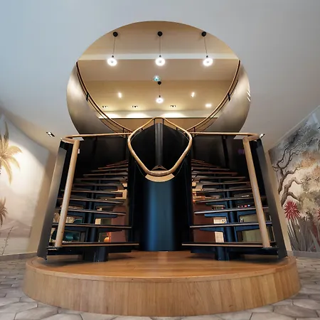 ホテル メルキュール センター 4*