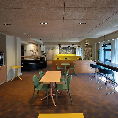 Ξενοδοχείο Mercure Centre 4*