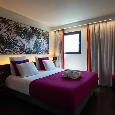 Mercure Centre Hotel 4*