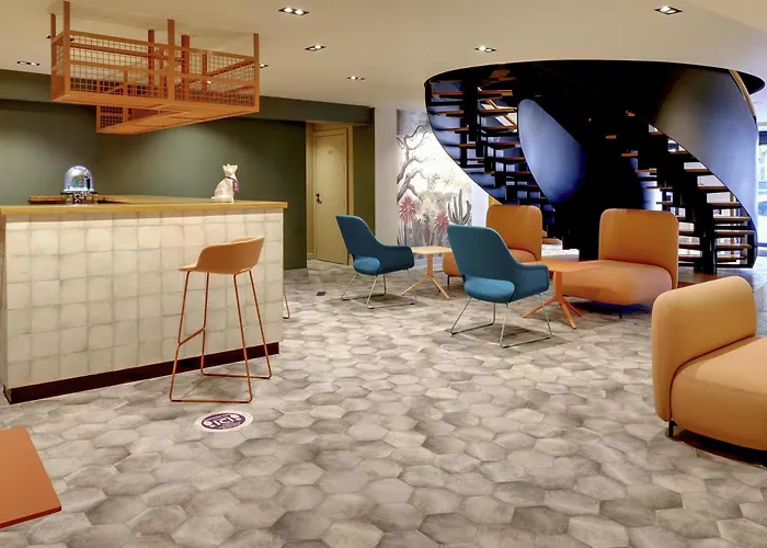 Mercure Centre Hotel 4*