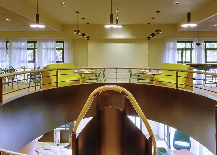 Mercure Centre Hotel 4*